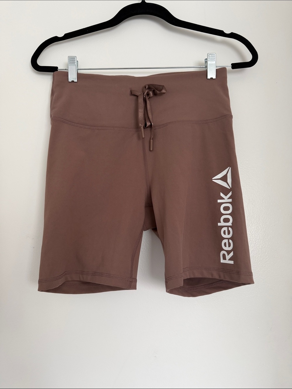 Reebok Women’s Essence High-Rise Bike Shorts – Deep Taupe / Brown, Size Medium